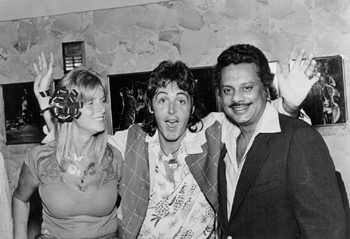 Linda and Paul McCartney in 1976 [Public domain]